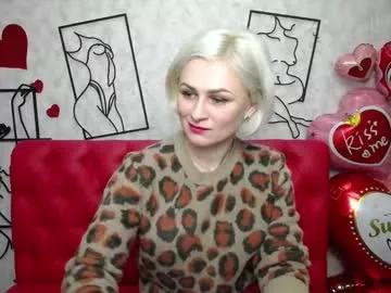 cam to cam sexiness with Girls streamers. Explore the newest collection of intense camshows from our capable horny hosts.
