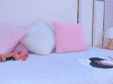cam to cam sexiness with Girls streamers. Explore the newest collection of intense camshows from our capable horny hosts.