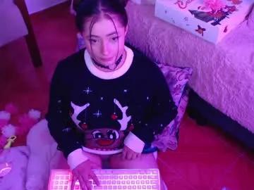 cam to cam sexiness with Girls streamers. Explore the newest collection of intense camshows from our capable horny hosts.