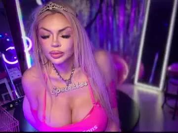 cam to cam sexiness with Girls streamers. Explore the newest collection of intense camshows from our capable horny hosts.