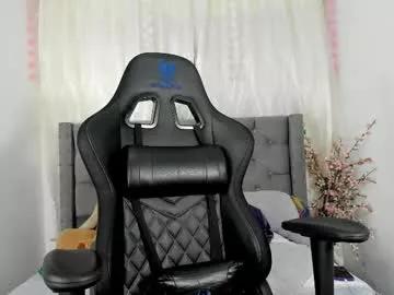 Bbw cam feeds: checkout the enjoyment of chatting and cam2cam with our hot entertainers, who will teach you all about persuasion and whims with their sexy physiques.