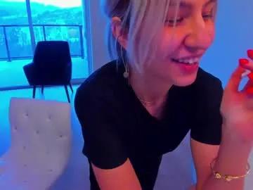 cam to cam sexiness with Girls streamers. Explore the newest collection of intense camshows from our capable horny hosts.