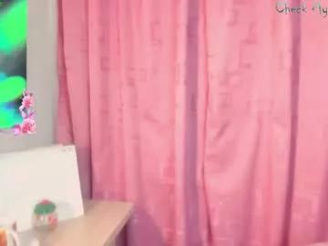Bbw cam feeds: checkout the enjoyment of chatting and cam2cam with our hot entertainers, who will teach you all about persuasion and whims with their sexy physiques.