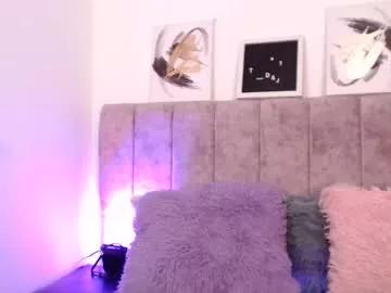 cam to cam sexiness with Girls streamers. Explore the newest collection of intense camshows from our capable horny hosts.