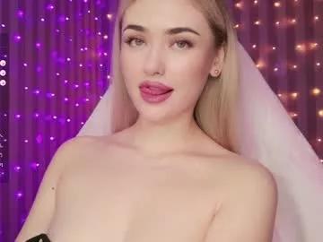 cam to cam sexiness with Girls streamers. Explore the newest collection of intense camshows from our capable horny hosts.