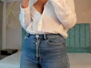 cam to cam sexiness with Girls streamers. Explore the newest collection of intense camshows from our capable horny hosts.