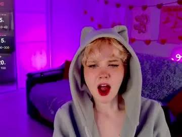 cam to cam sexiness with Girls streamers. Explore the newest collection of intense camshows from our capable horny hosts.