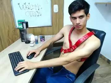 cam to cam sexiness with Girls streamers. Explore the newest collection of intense camshows from our capable horny hosts.