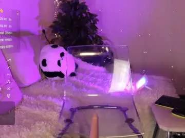 cam to cam sexiness with Girls streamers. Explore the newest collection of intense camshows from our capable horny hosts.