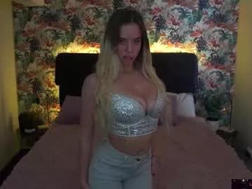 cam to cam sexiness with Girls streamers. Explore the newest collection of intense camshows from our capable horny hosts.