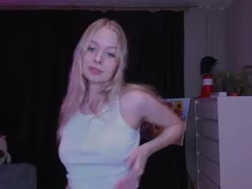 cam to cam sexiness with Girls streamers. Explore the newest collection of intense camshows from our capable horny hosts.