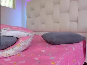 cam to cam sexiness with Girls streamers. Explore the newest collection of intense camshows from our capable horny hosts.