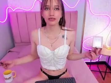cam to cam sexiness with Girls streamers. Explore the newest collection of intense camshows from our capable horny hosts.