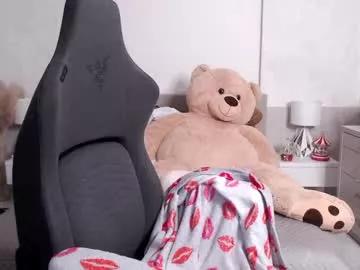 cam to cam sexiness with Girls streamers. Explore the newest collection of intense camshows from our capable horny hosts.