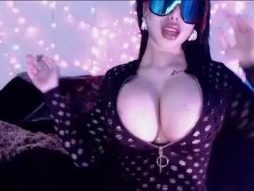 cam to cam sexiness with Girls streamers. Explore the newest collection of intense camshows from our capable horny hosts.