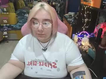 cam to cam sexiness with Girls streamers. Explore the newest collection of intense camshows from our capable horny hosts.