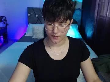 cam to cam sexiness with Girls streamers. Explore the newest collection of intense camshows from our capable horny hosts.