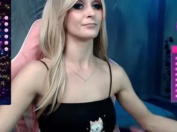 cam to cam sexiness with Girls streamers. Explore the newest collection of intense camshows from our capable horny hosts.