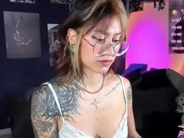 cam to cam sexiness with Girls streamers. Explore the newest collection of intense camshows from our capable horny hosts.