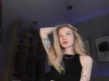 cam to cam sexiness with Girls streamers. Explore the newest collection of intense camshows from our capable horny hosts.