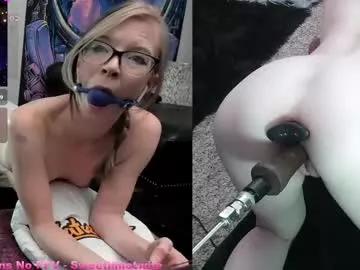cam to cam sexiness with Girls streamers. Explore the newest collection of intense camshows from our capable horny hosts.