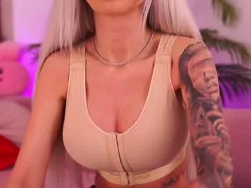 cam to cam sexiness with Girls streamers. Explore the newest collection of intense camshows from our capable horny hosts.