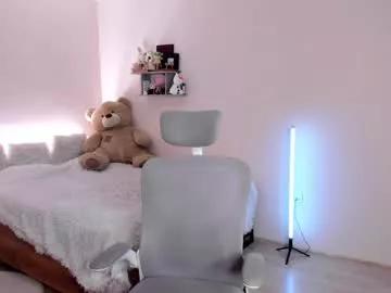 cam to cam sexiness with Girls streamers. Explore the newest collection of intense camshows from our capable horny hosts.