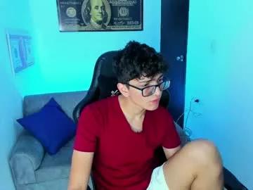 cam to cam sexiness with Girls streamers. Explore the newest collection of intense camshows from our capable horny hosts.