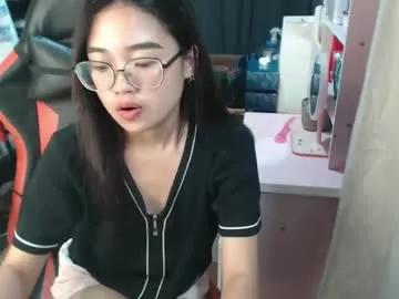 urlovelychinita from Chaturbate is Freechat