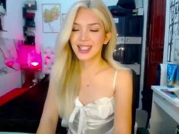 cam to cam sexiness with Girls streamers. Explore the newest collection of intense camshows from our capable horny hosts.