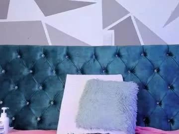 cam to cam sexiness with Girls streamers. Explore the newest collection of intense camshows from our capable horny hosts.