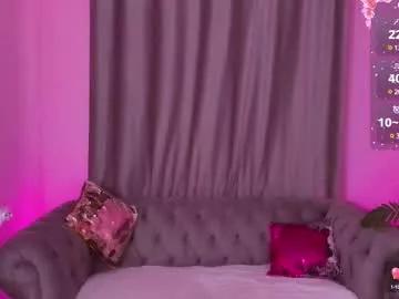 cam to cam sexiness with Girls streamers. Explore the newest collection of intense camshows from our capable horny hosts.