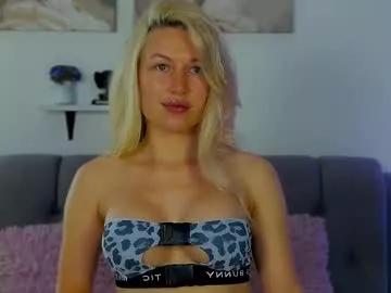 cam to cam sexiness with Girls streamers. Explore the newest collection of intense camshows from our capable horny hosts.