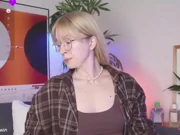 cam to cam sexiness with Girls streamers. Explore the newest collection of intense camshows from our capable horny hosts.