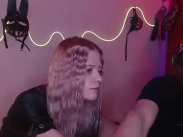 cam to cam sexiness with Girls streamers. Explore the newest collection of intense camshows from our capable horny hosts.