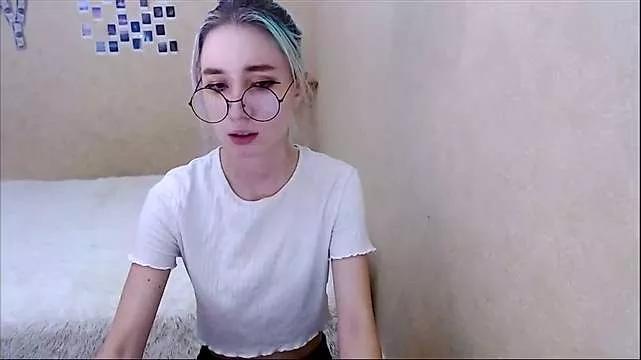cam to cam sexiness with Girls streamers. Explore the newest collection of intense camshows from our capable horny hosts.