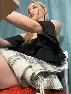cam to cam sexiness with Girls streamers. Explore the newest collection of intense camshows from our capable horny hosts.