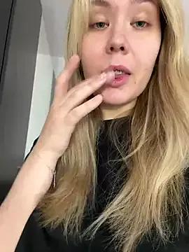 _ohlovelyeva from StripChat is Freechat