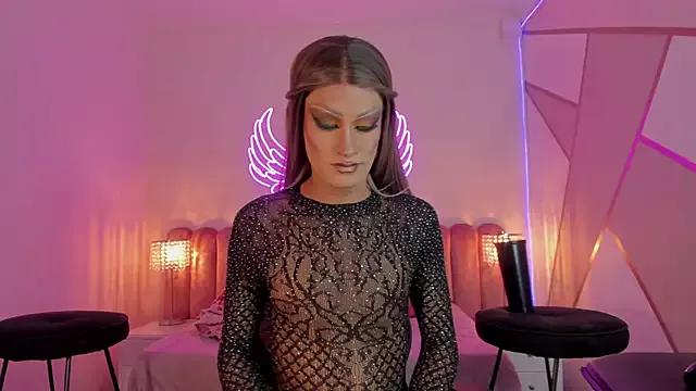 cam to cam sexiness with Girls streamers. Explore the newest collection of intense camshows from our capable horny hosts.