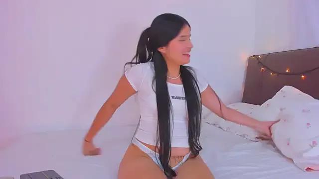 adhara__evanss from StripChat is Freechat