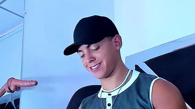 AdriianLopez from StripChat is Freechat