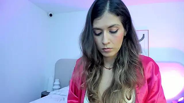 AlessaLeroy from StripChat is Freechat