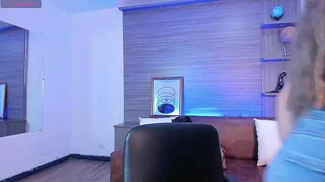 Alessia_Taylorr from StripChat is Freechat