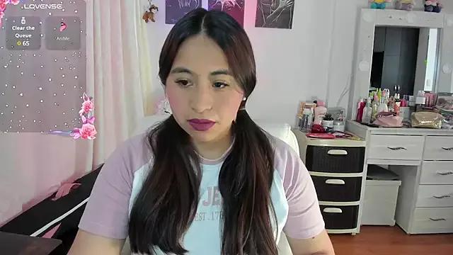 Alexa_Gi from StripChat is Freechat