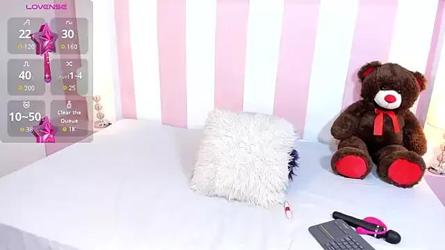 cam to cam sexiness with Girls streamers. Explore the newest collection of intense camshows from our capable horny hosts.