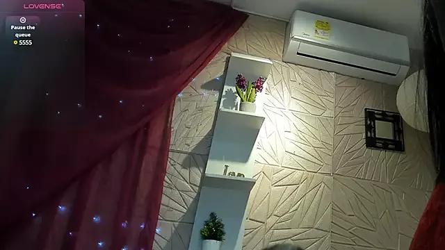 AmberRoos_ from StripChat is Freechat