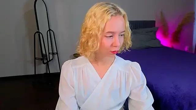 Amelia_Millz from StripChat is Freechat