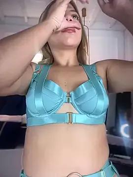 Teen sexiness: Quench your wishes and checkout our cumshows extravaganza with matured performers stripping off and peaking with their vibrating toys.