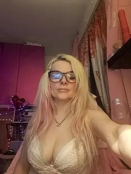 cam to cam sexiness with Girls streamers. Explore the newest collection of intense camshows from our capable horny hosts.