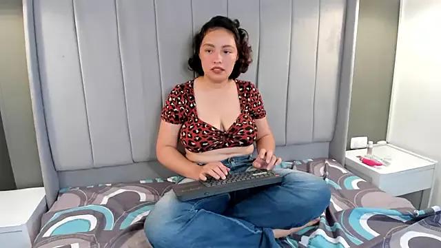 cam to cam sexiness with Girls streamers. Explore the newest collection of intense camshows from our capable horny hosts.